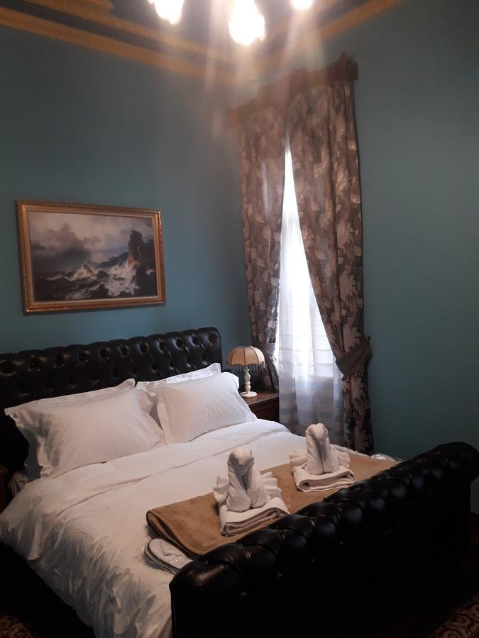 Hotel Vila Mano Korça Exteriör bild
