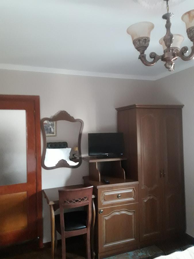 Hotel Vila Mano Korça Exteriör bild