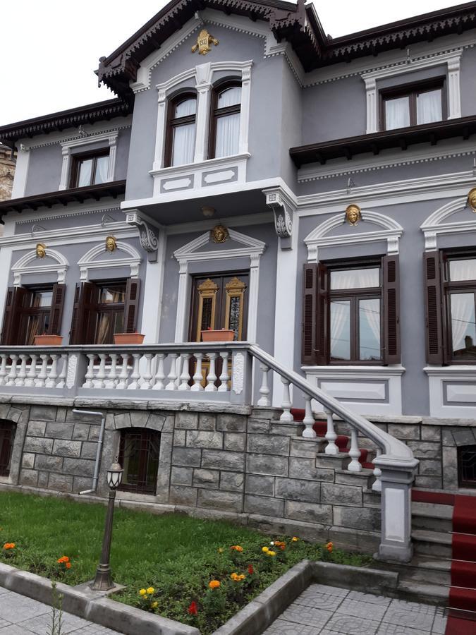 Hotel Vila Mano Korça Exteriör bild