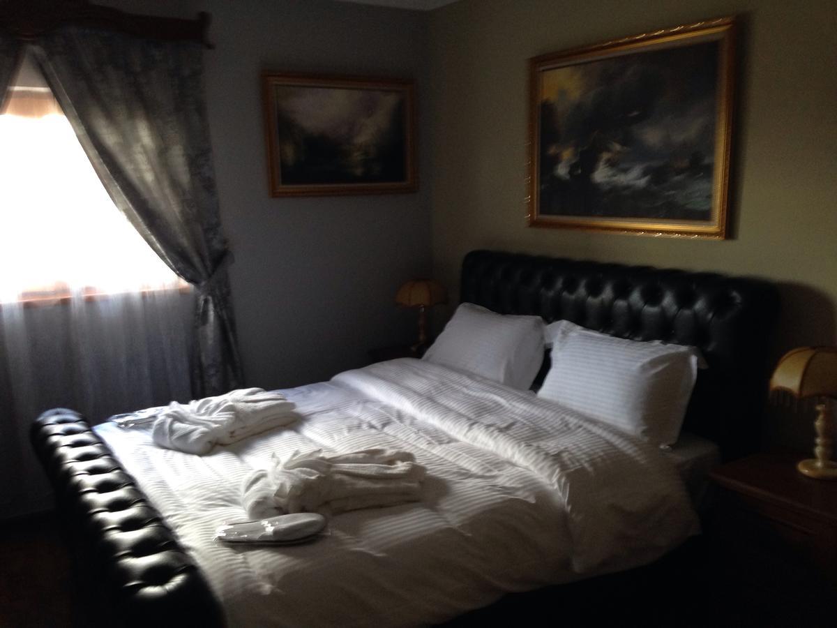 Hotel Vila Mano Korça Exteriör bild