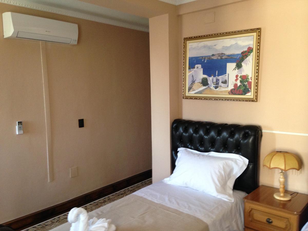 Hotel Vila Mano Korça Exteriör bild