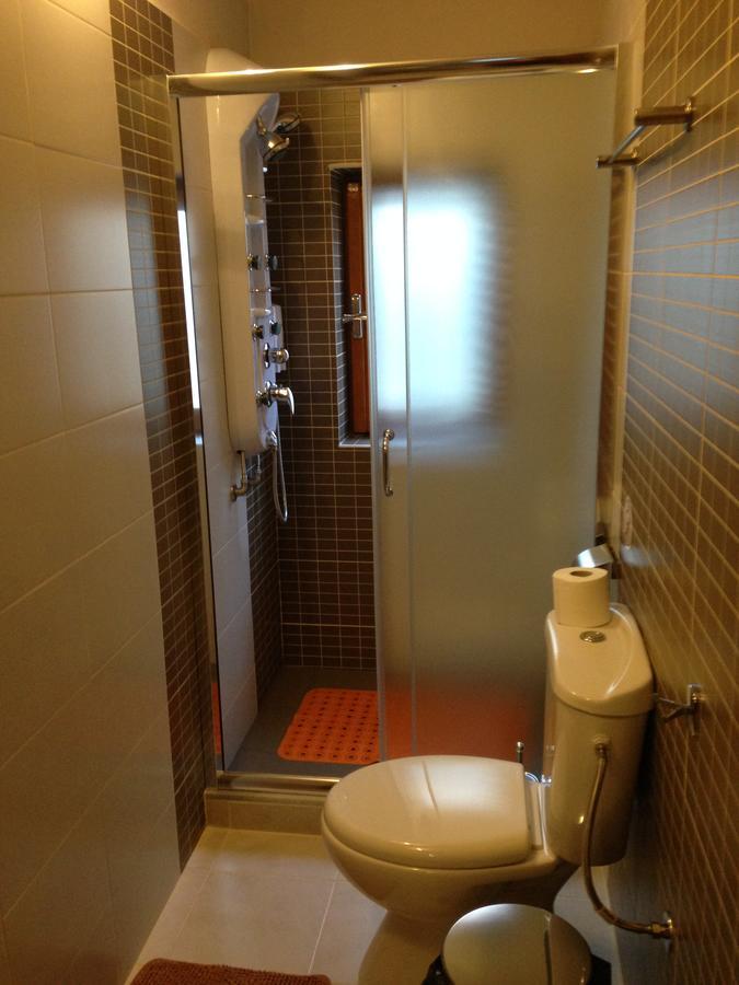 Hotel Vila Mano Korça Exteriör bild