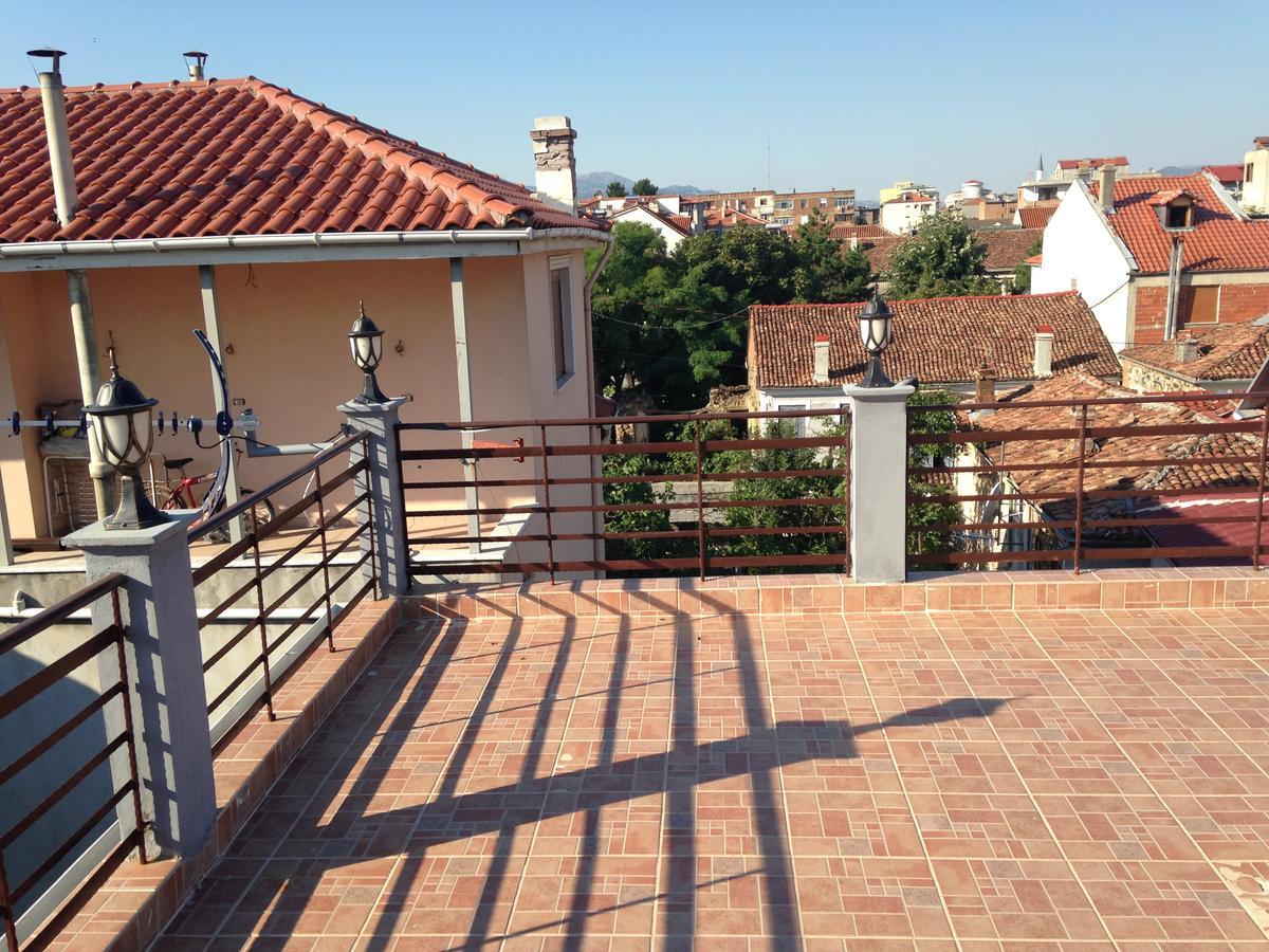 Hotel Vila Mano Korça Exteriör bild