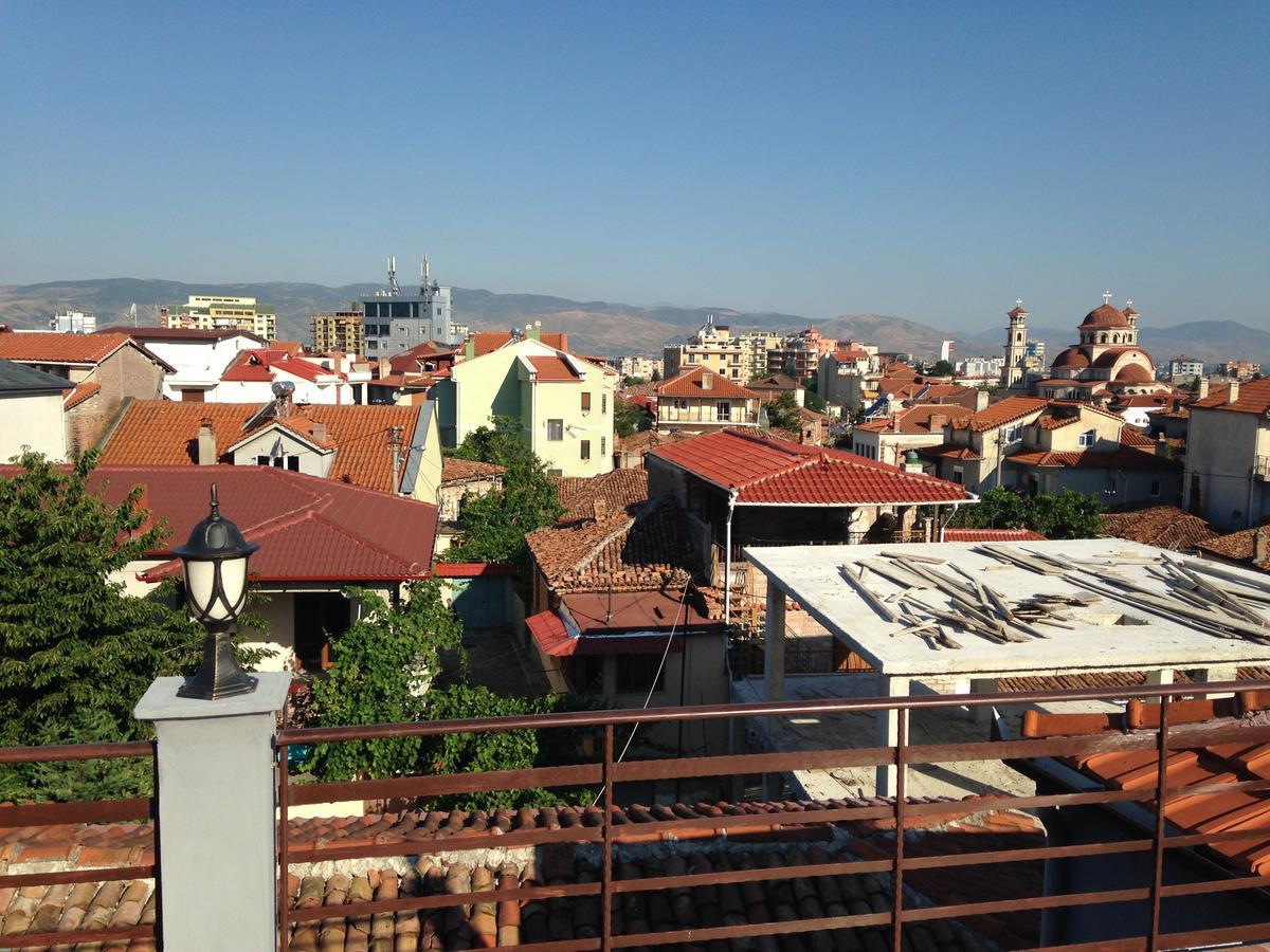 Hotel Vila Mano Korça Exteriör bild